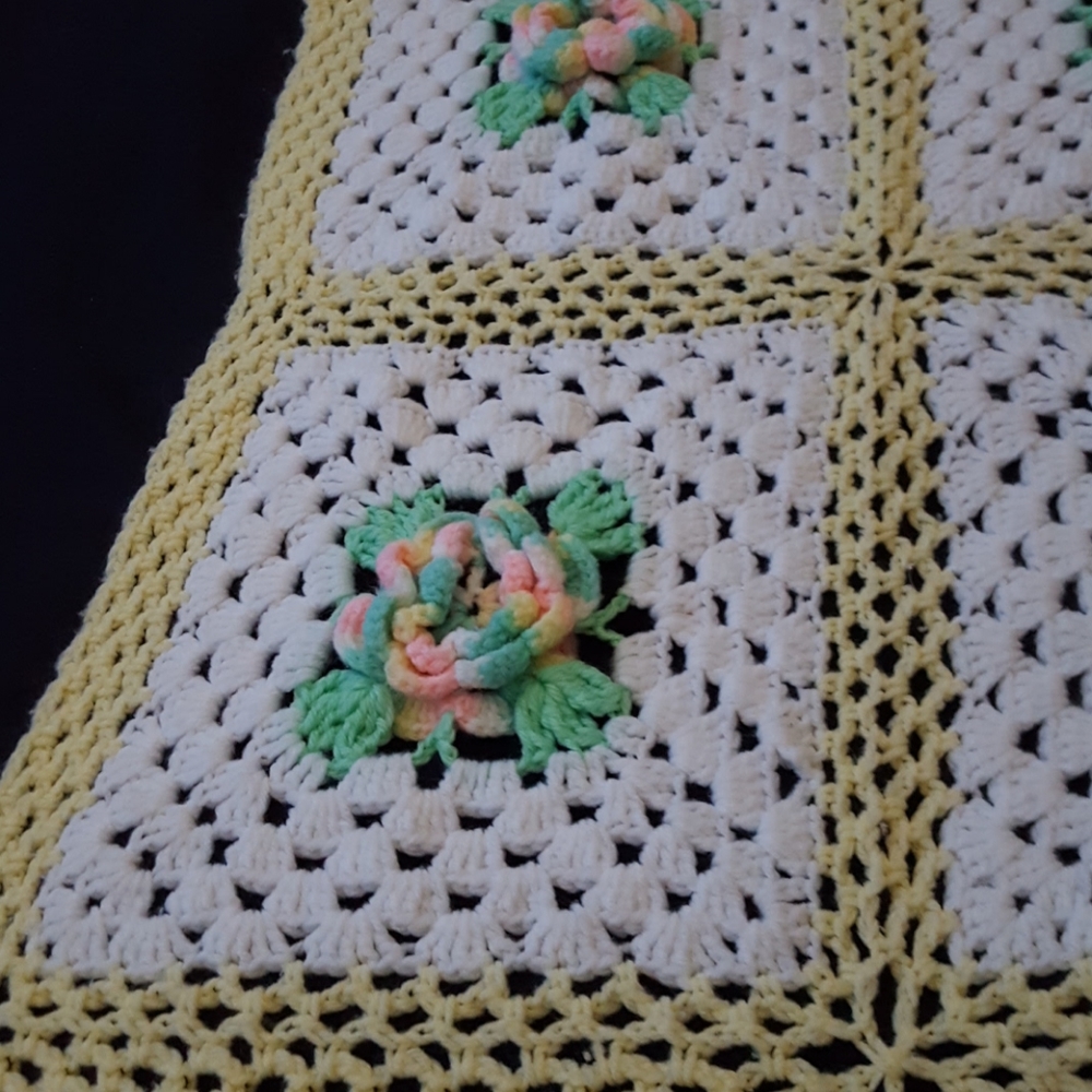 Crochet Blanket. - Picture 4 of 7